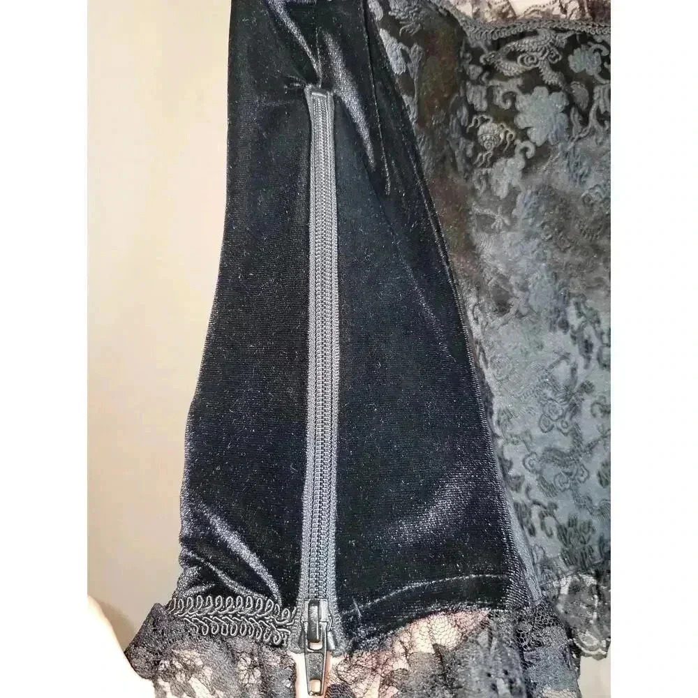 Vintage Style / Vampire Corset Top - Picture 4 of 5